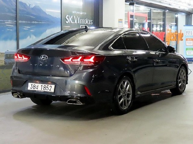 Main Image